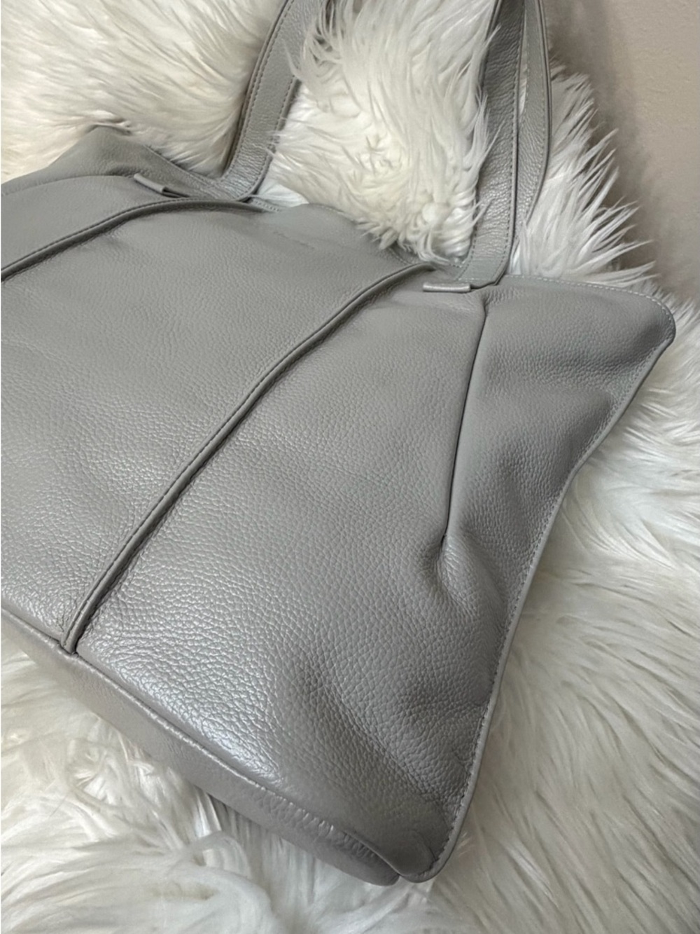 Classic Pebbled Leather Tote in Light Gray - Picture 3 of 15